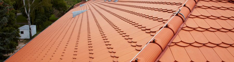 Roof with roof tile Tondach 